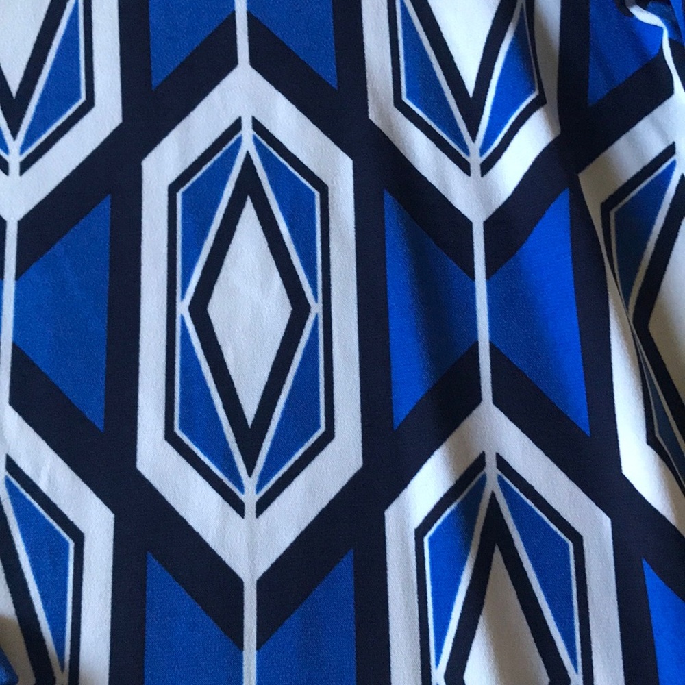 Patterned top - Picture 3 of 3